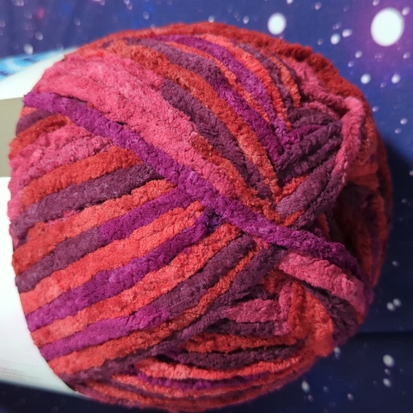 RARE! 4 New Skeins Red Heart Sweet Home Blanket Yarn Berry Bliss Discontinued - Picture 6 of 6